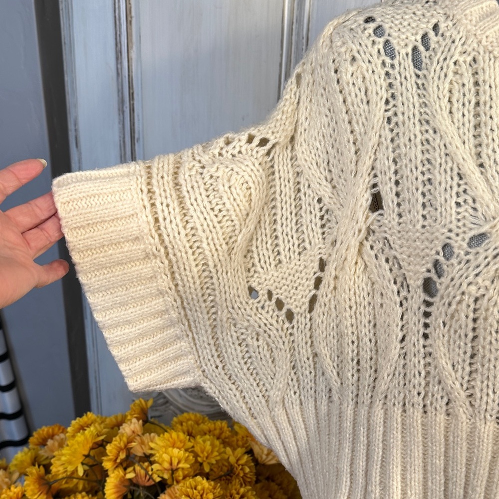 Miss Love Women's Oversized Cream Cable Knit Cropped Sweater - Picture 3 of 7